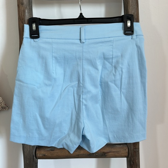 NWOT Light Blue Bermudas Stretchy Classy Short / Size Small - Picture 10 of 10
